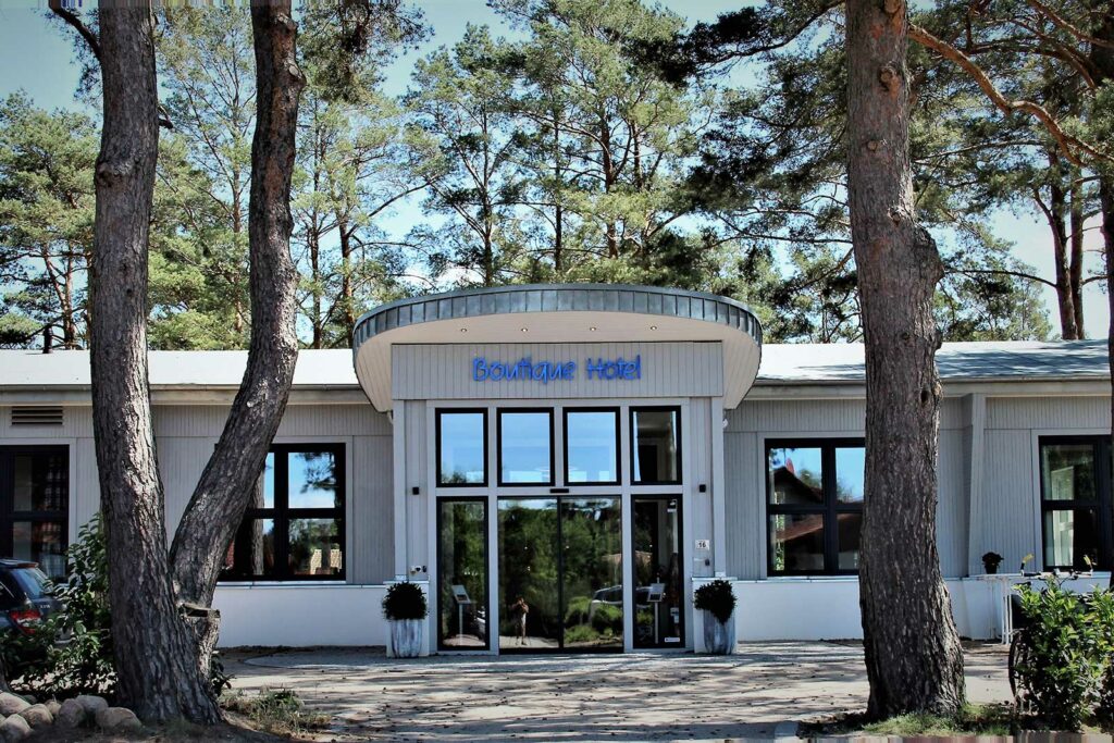 Außenansicht Eingang im Privat & Boutique Hotel Lenz in Fünfseen