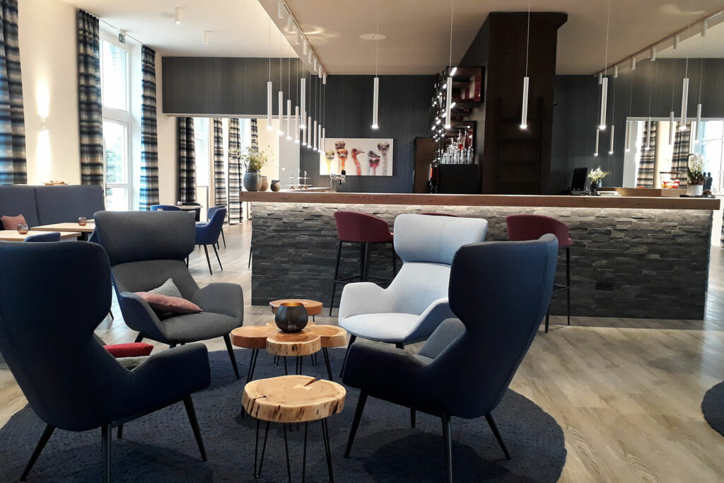 Blick an die Bar im Privat & Boutique Hotel Lenz in Fünfseen