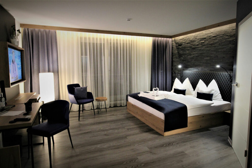 Blick in das Doppelzimmer im Privat & Boutique Hotel Lenz in Fünfseen