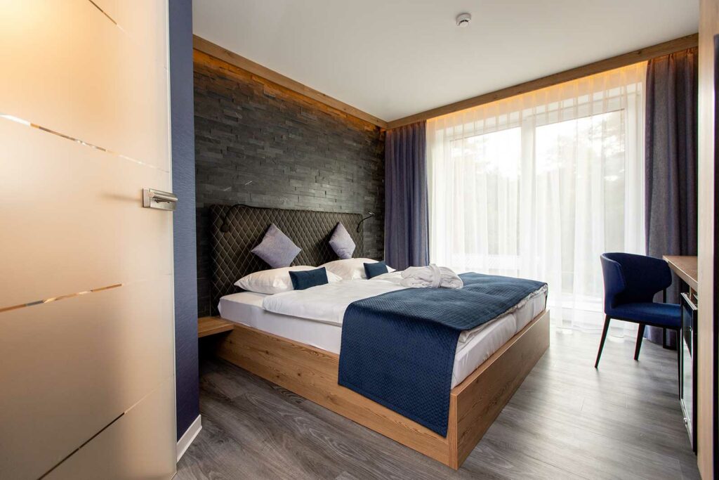 Blick in das Standarddoppelzimmer im Privat & Boutique Hotel Lenz in Fünfseen