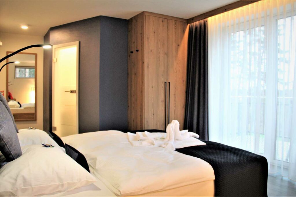 Blick in das Premium Doppelzimmer im Privat & Boutique Hotel Lenz in Fünfseen